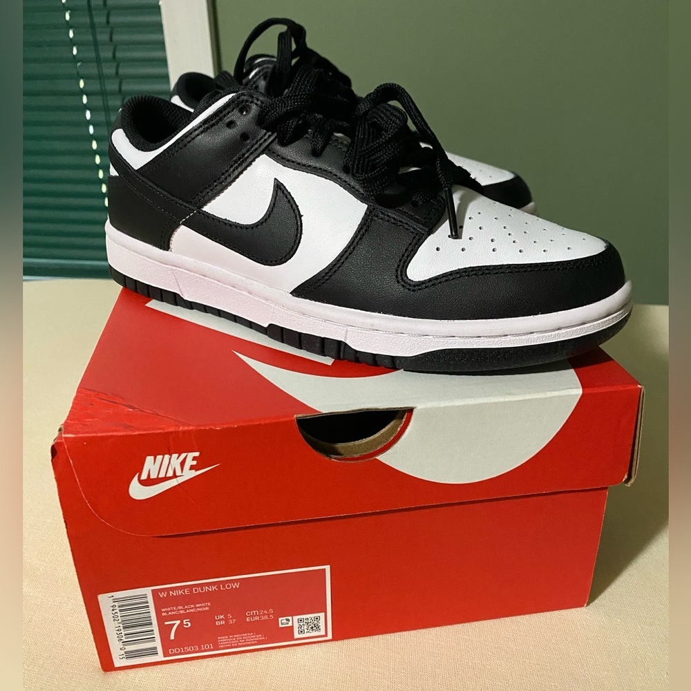 Nike Dunk Low Panda